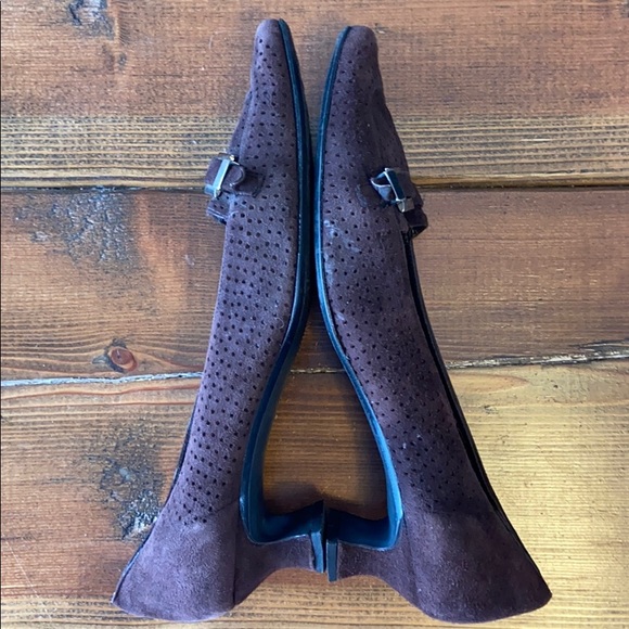 Stuart Weitzman Brown kitten Heels - Picture 6 of 10